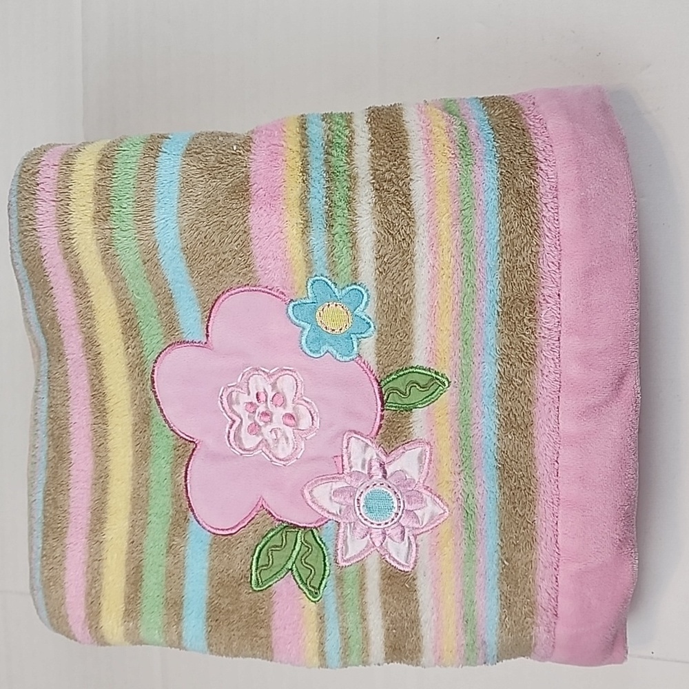 Koala Baby blanket. Stripes flower applique
